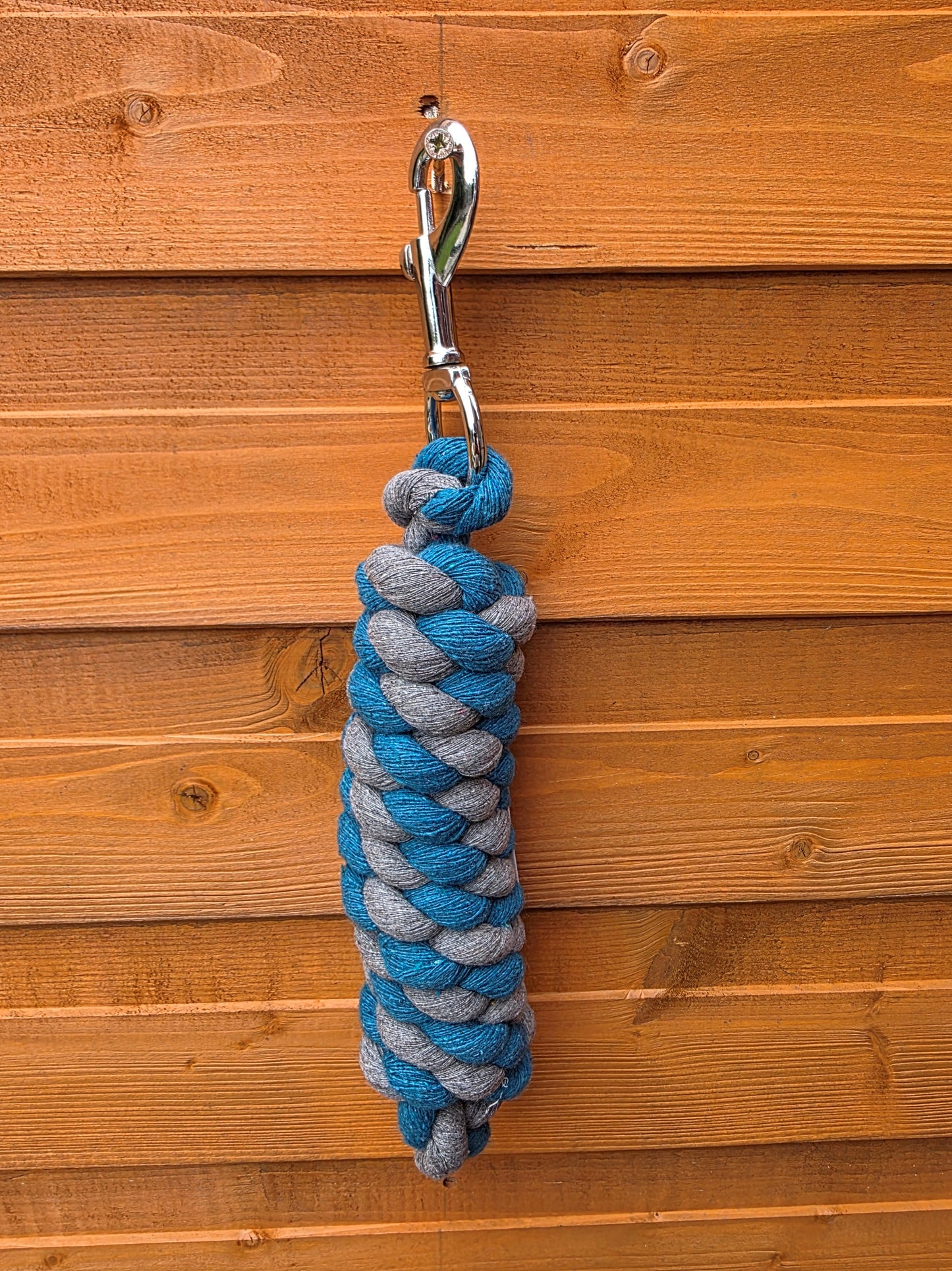 Braided Cotton Rope Lead For Horse 6 Feet Heavy Duty With Robust Trigger Clip