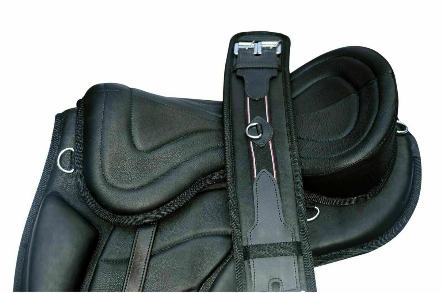 Black leather freemax horse saddle