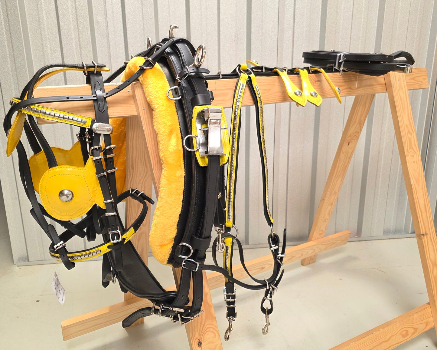 Leather Quick Hitch Harness Black Yellow Aces Equine
