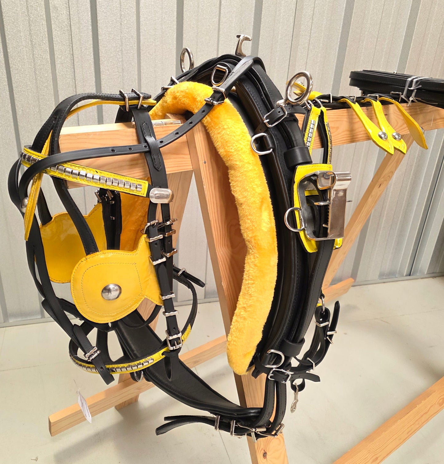 Leather Quick Hitch Harness Black Yellow Aces Equine