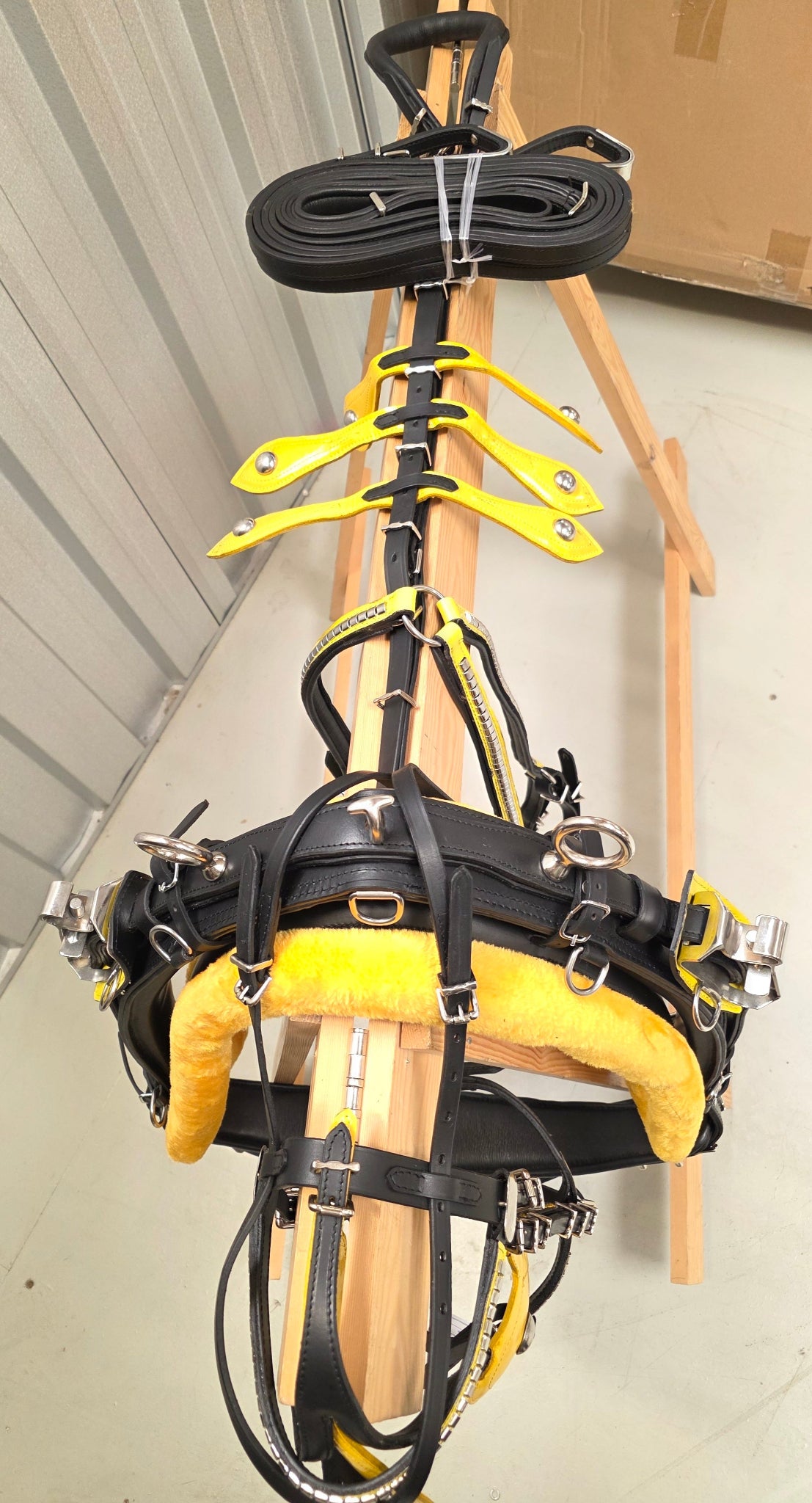 Leather Quick Hitch Harness Black Yellow Aces Equine