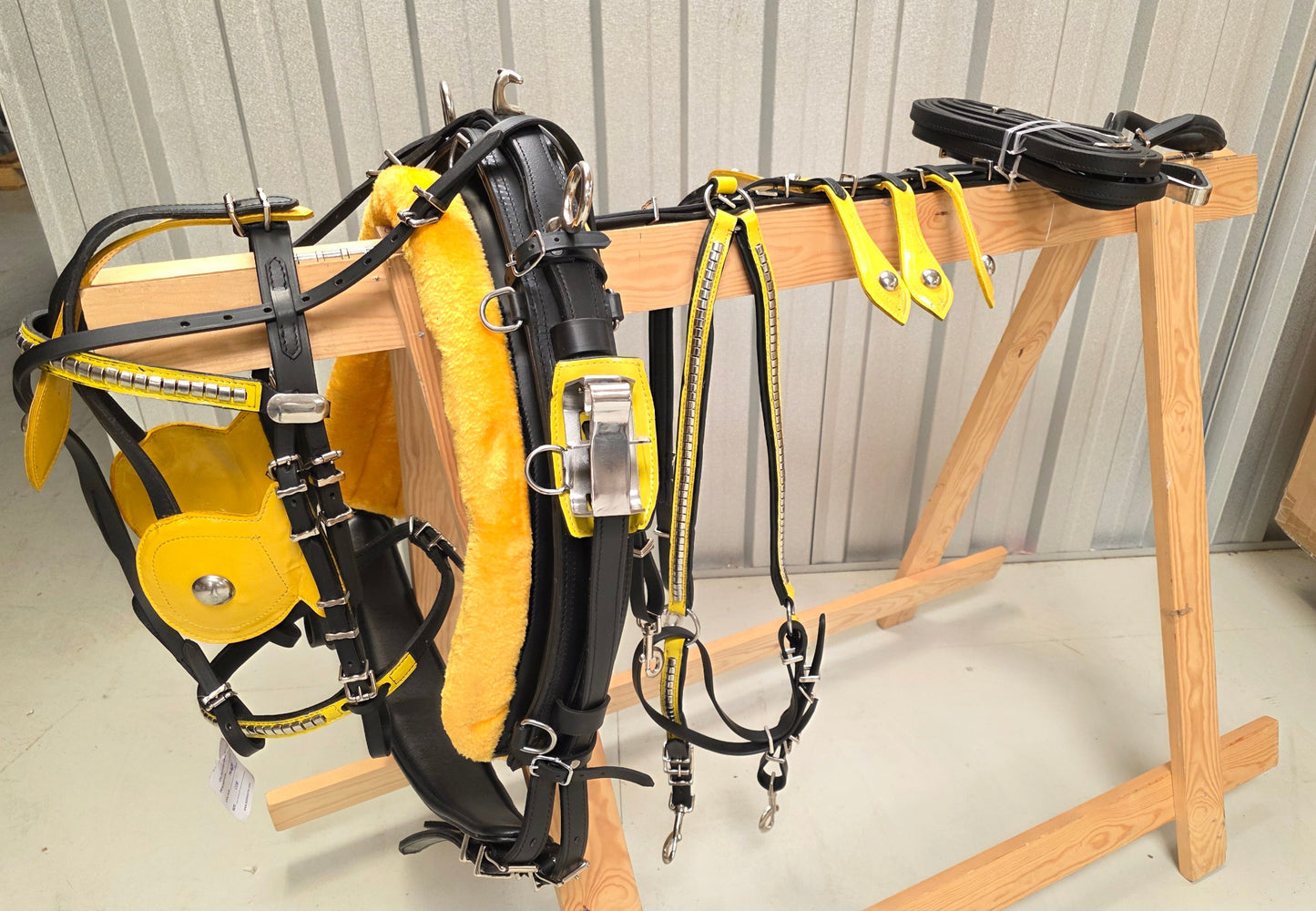 Leather Quick Hitch Harness Black Yellow Aces Equine