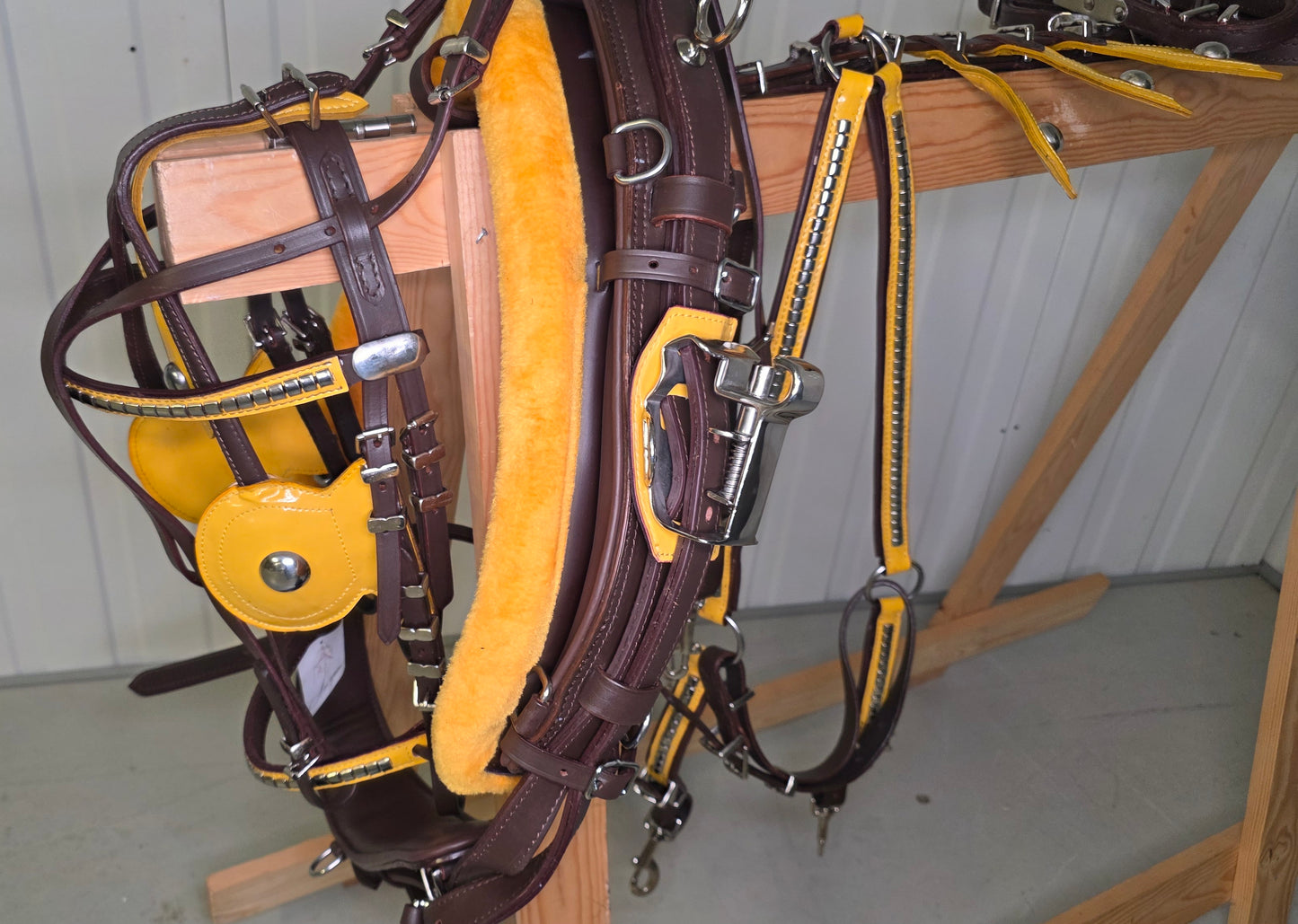 Leather Quick Hitch Trotting Driving Harness Padded Comfort Strong Fit Chrome Fittings Brown And Yellow Color
