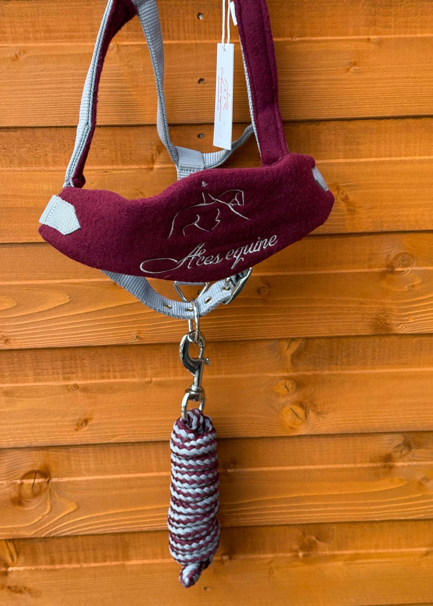 Nylon_Horse_Halter_Adjustable_with_reins_marron_ang_grey