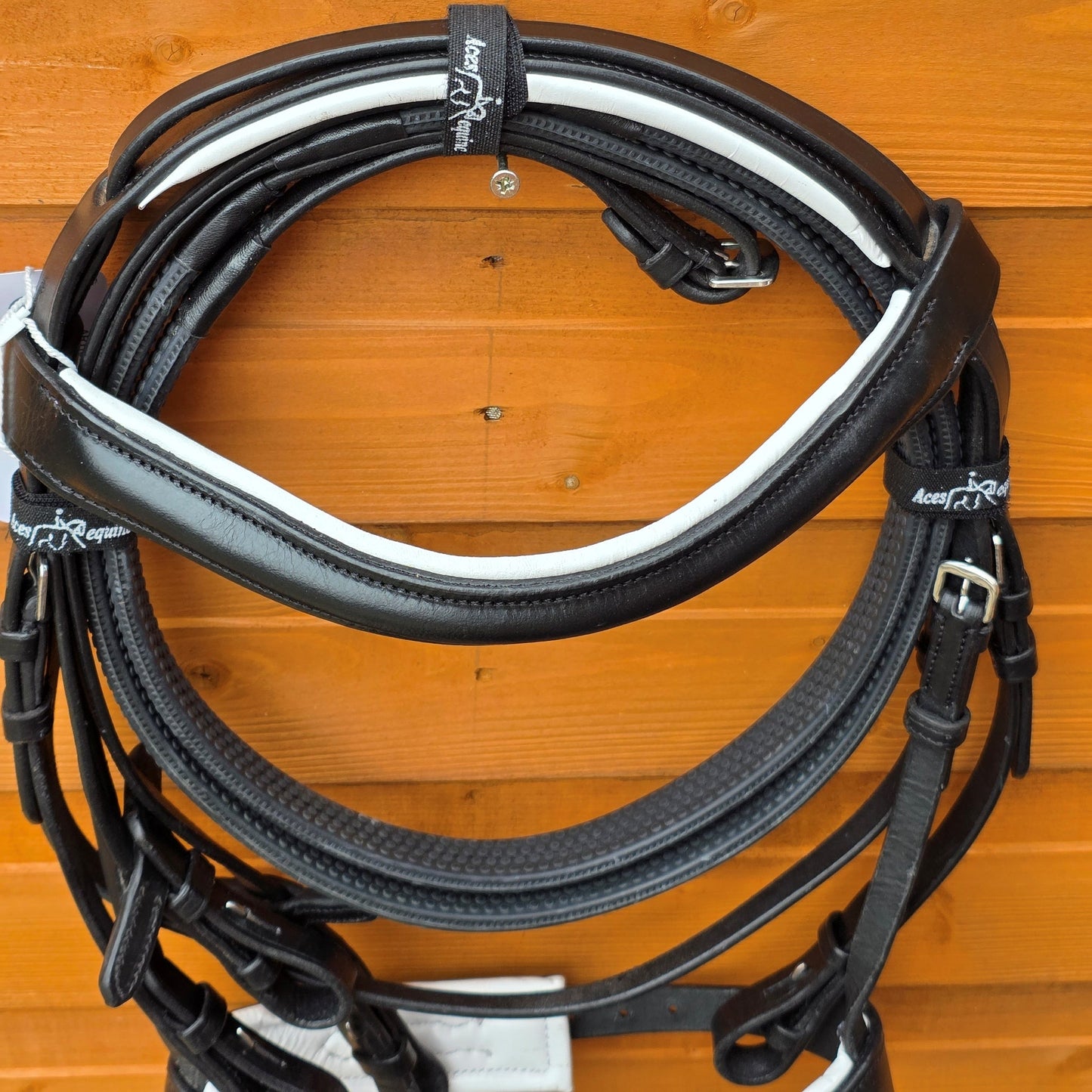 PremiumComfortHorseBridleBlackAndWhitePadded1.5InchNosebandwithRubberGripReinsandDetachableFlash6