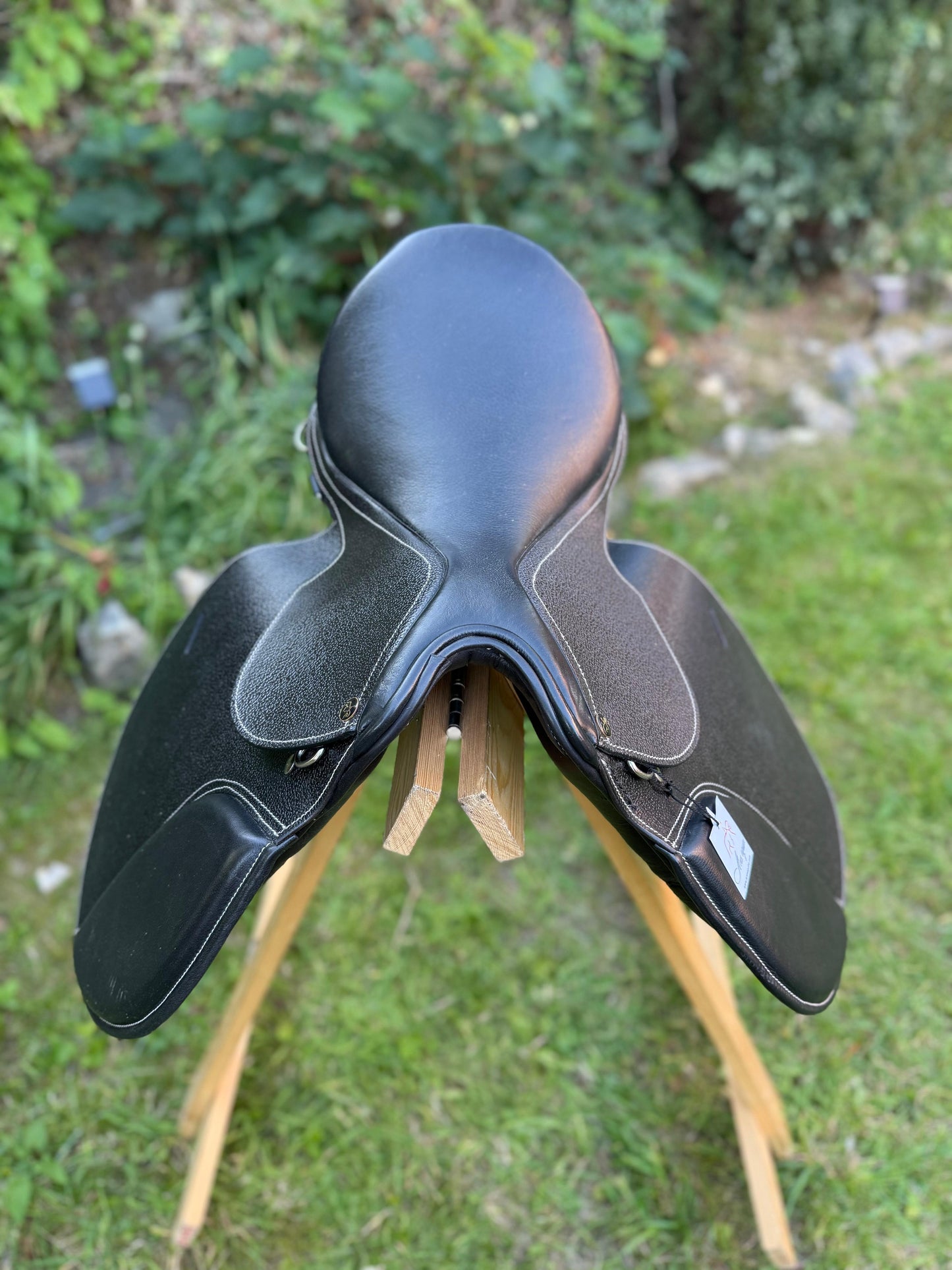 Premium Full Grain Black Leather Jumping English Saddle 16 and 17 Inch Comfortable Seat