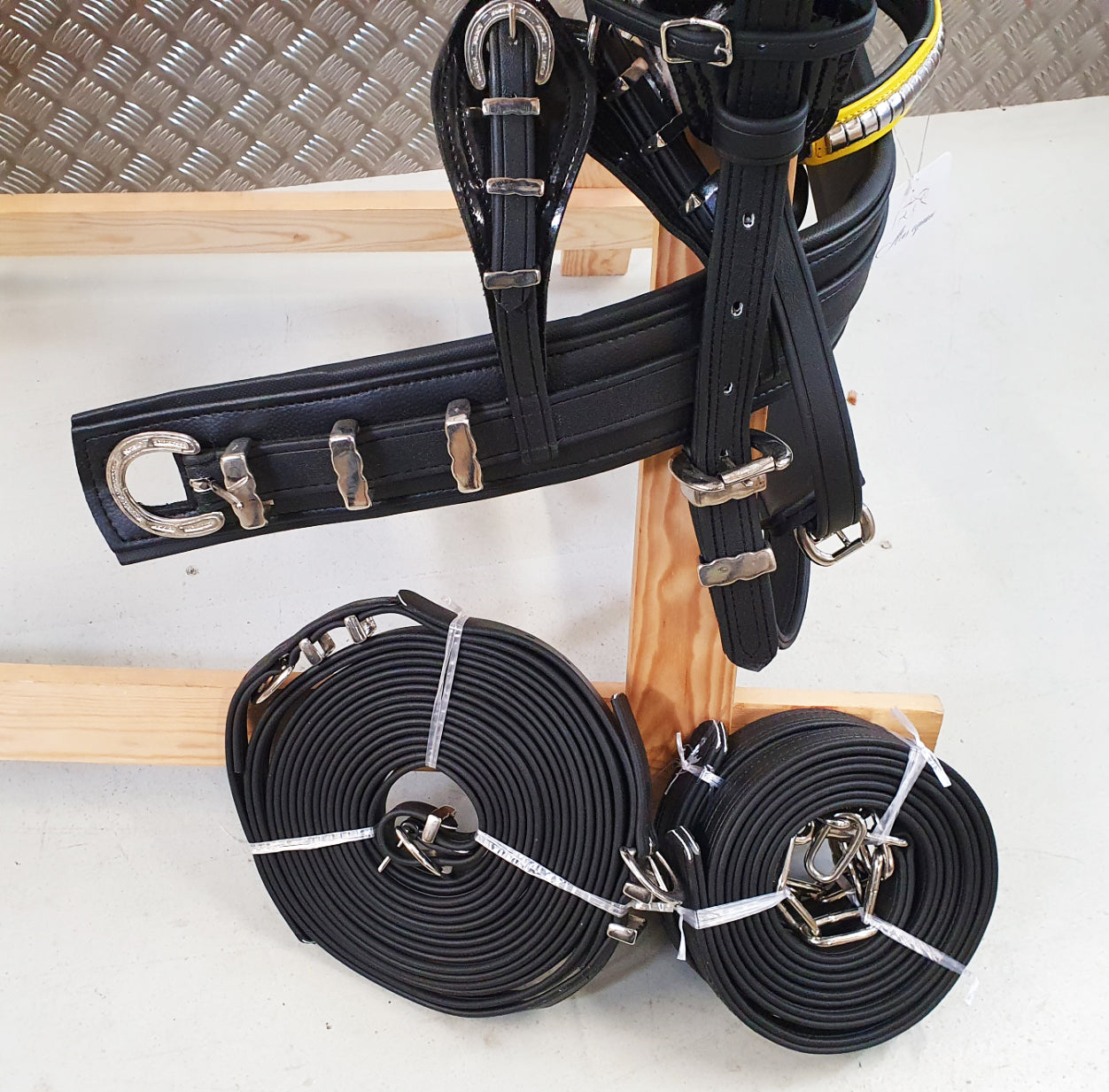 Trade Breaching Driving Harness Black and Yellow Size Full Cob and Pony