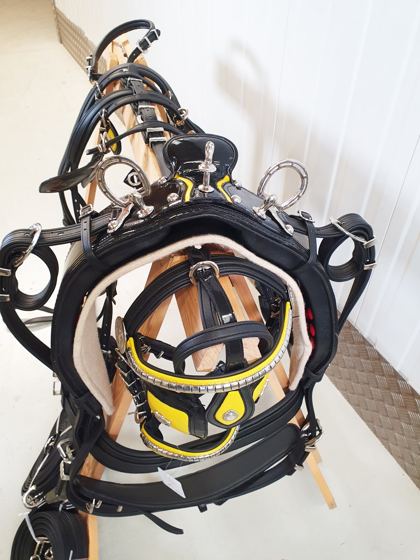 Trade Breaching Driving Harness Black and Yellow Size Full Cob and Pony