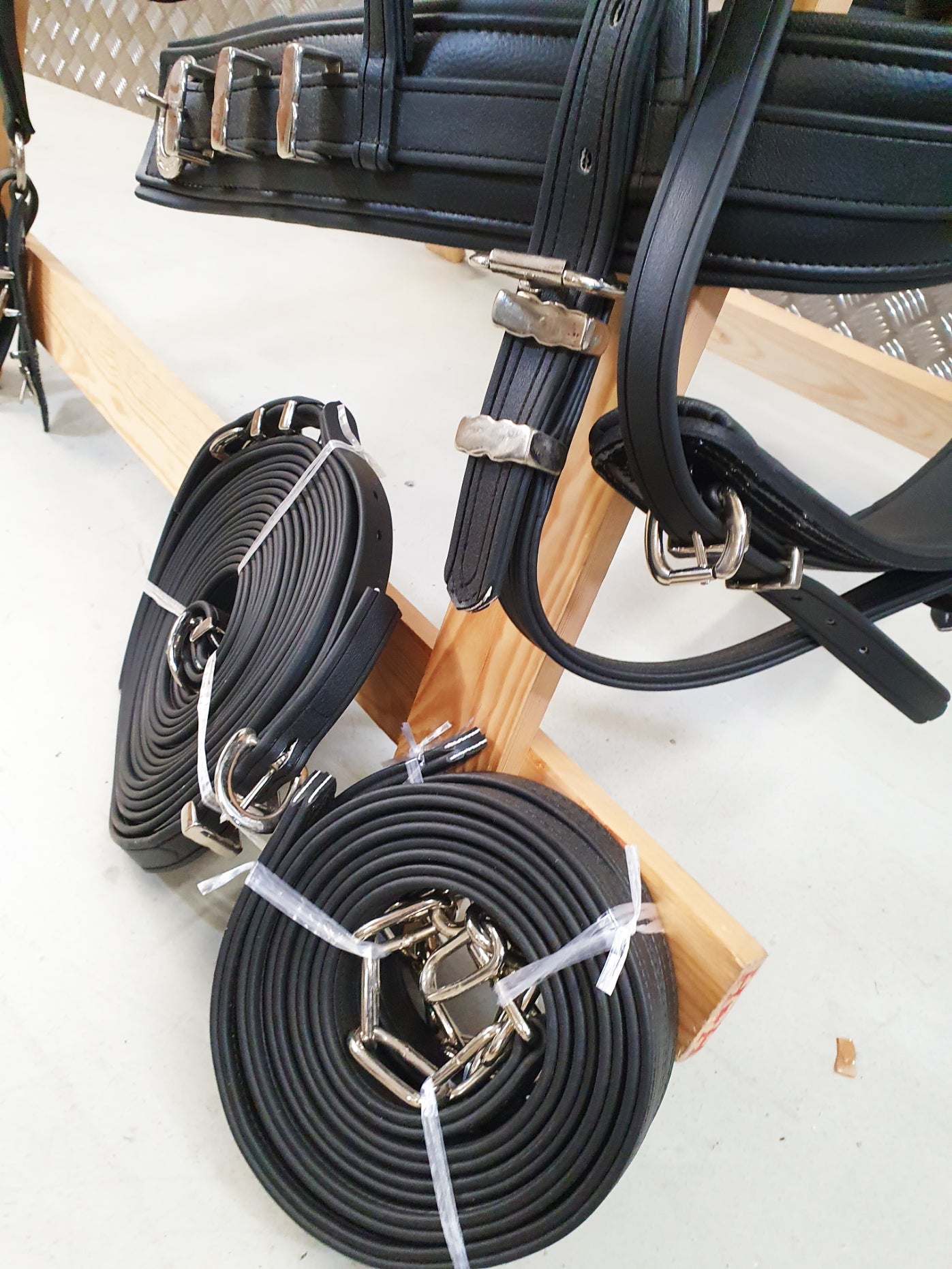 Trade Breaching Driving Harness Black and Yellow Size Full Cob and Pony