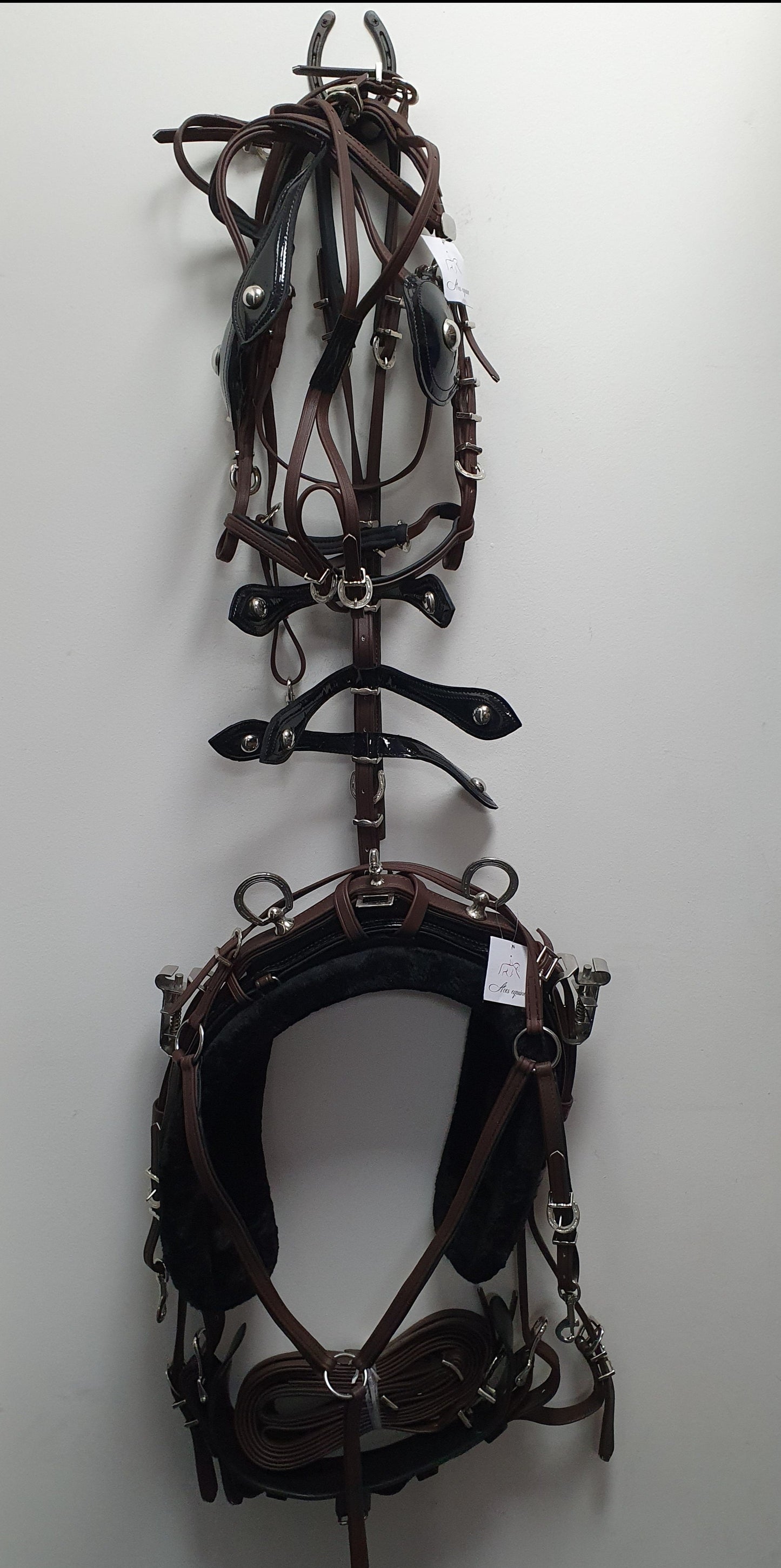 Quick Hitch Harness with Horse shoe fitting Brown and Black