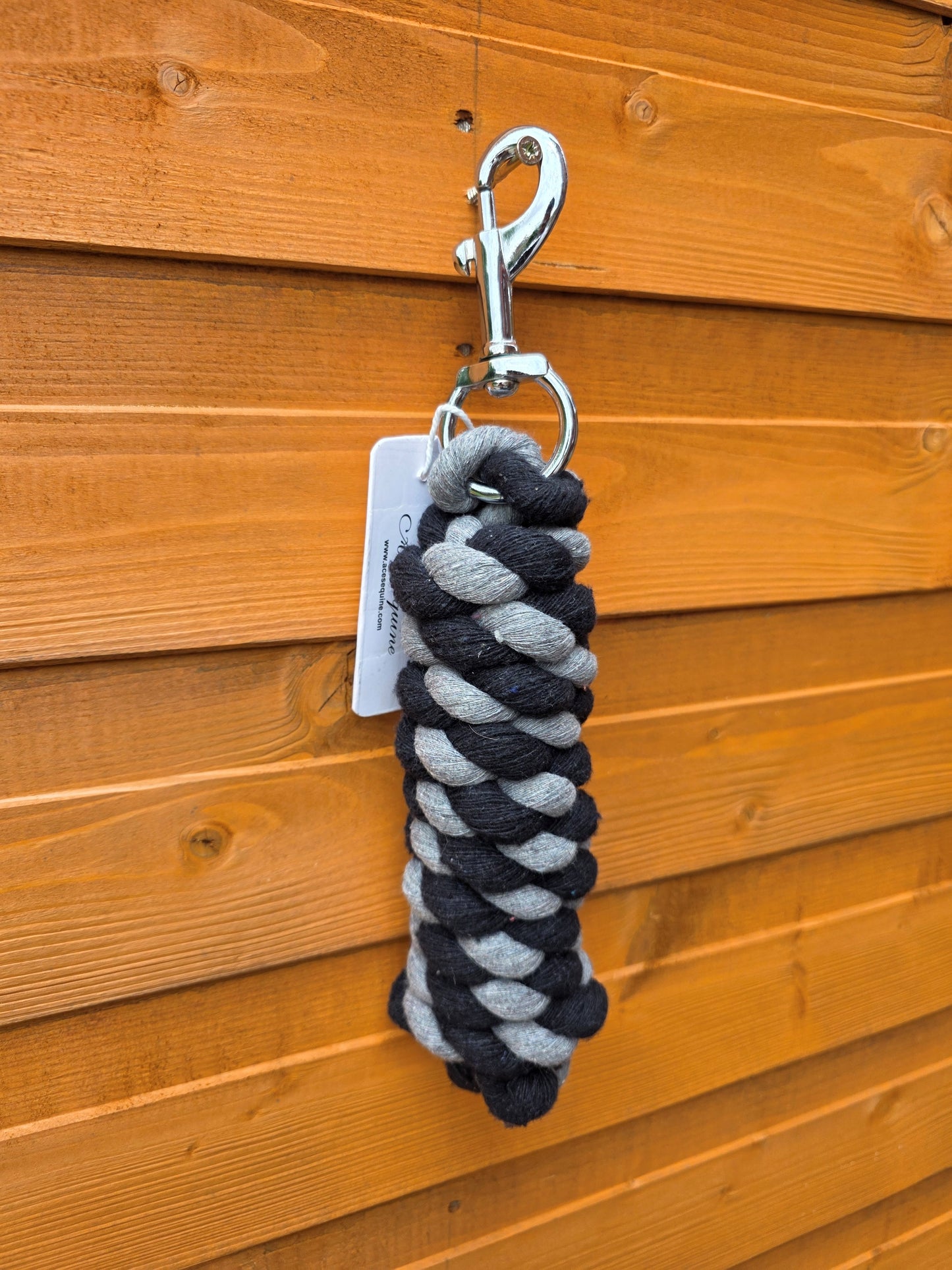 Braided Cotton Rope Lead For Horse 6 Feet Heavy Duty With Robust Trigger Clip