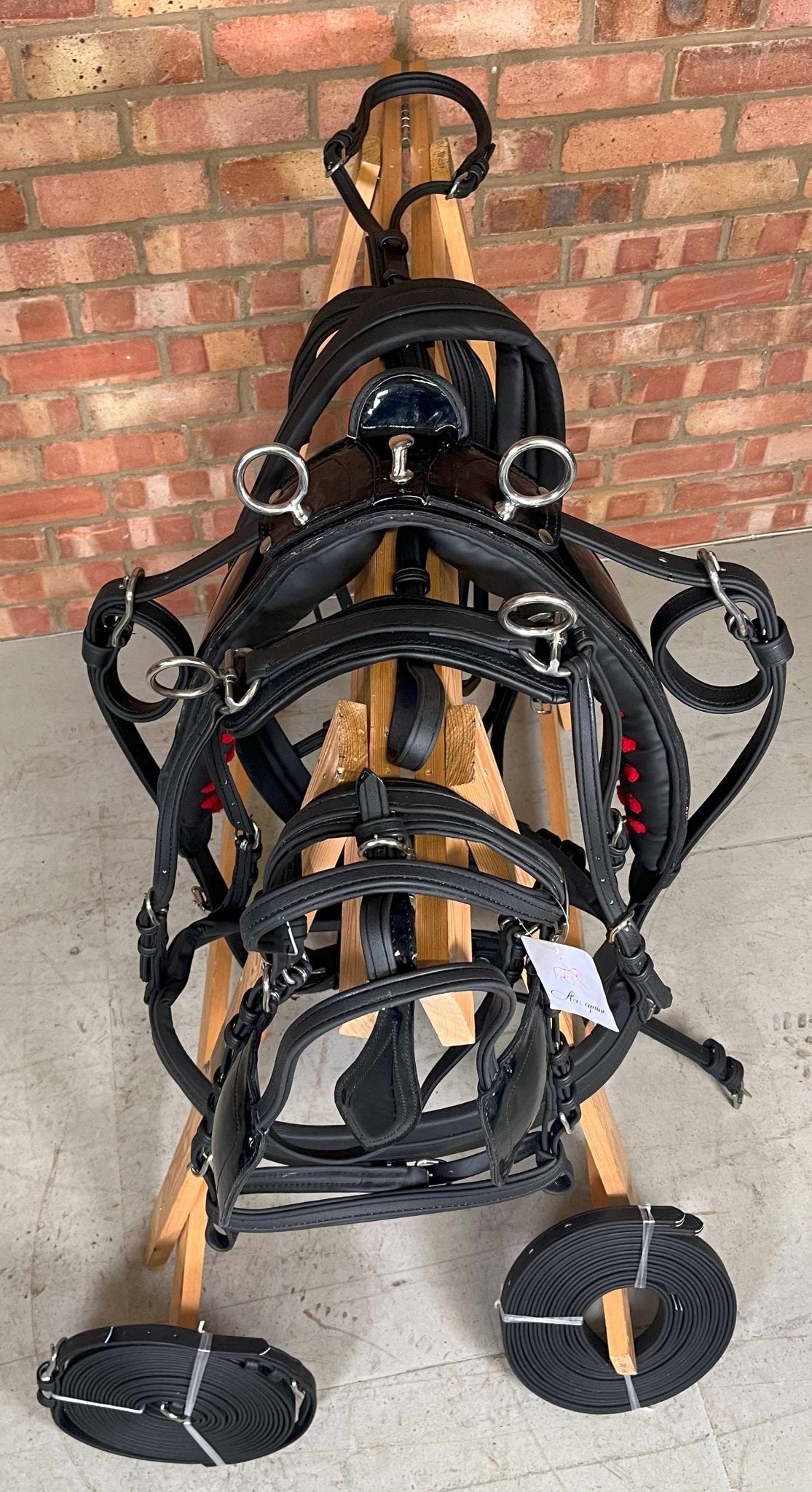Bio thane tie down horse driving harness black 