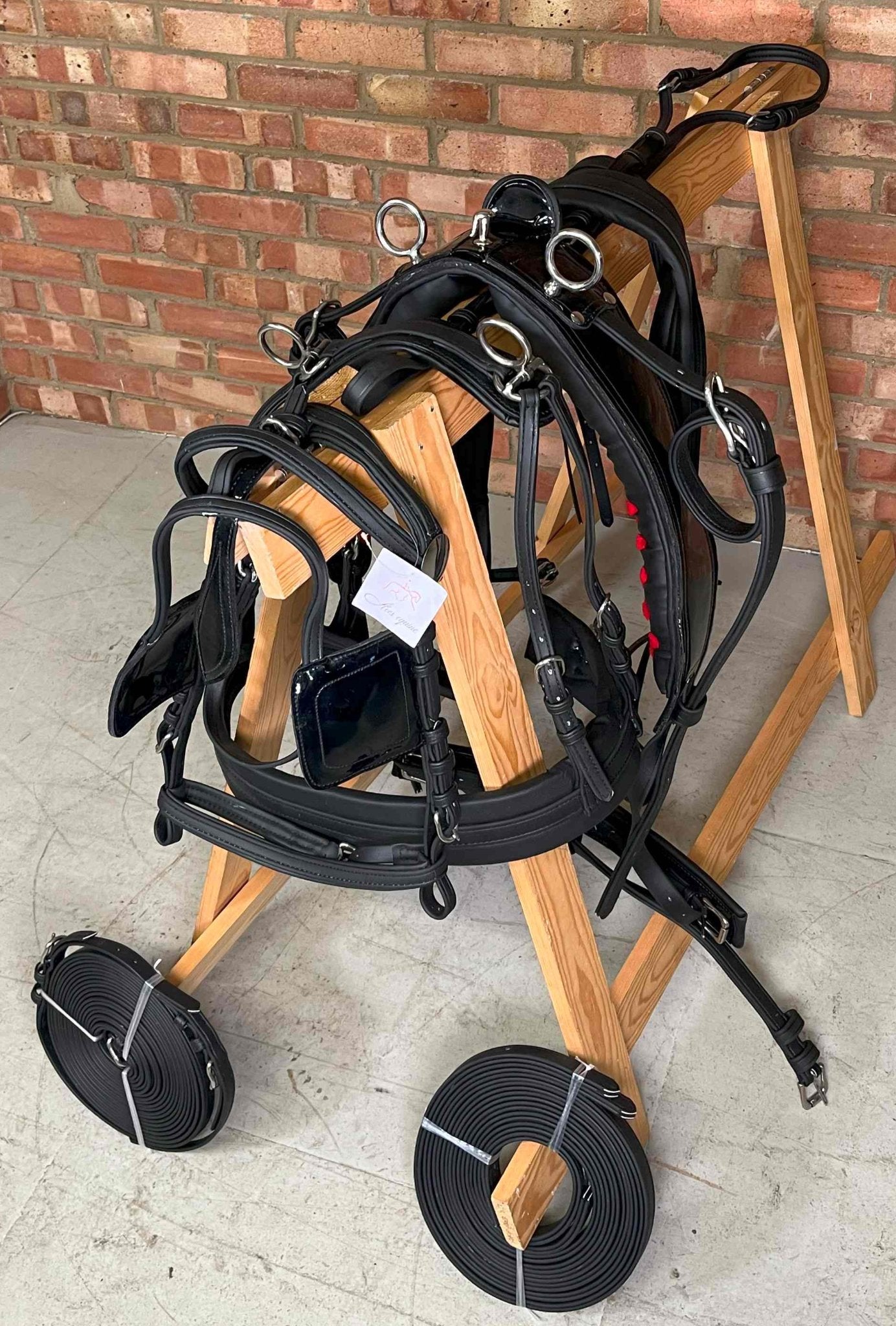Bio thane tie down horse driving harness black 