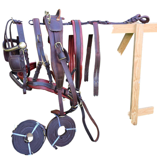 Set of horse tack including bridle, reins