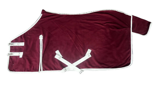 Horse 220 GSM Fleece Rug Taffeta Lining 4D Closure Cross Surcingle And Rubber Ring Maroon Silver