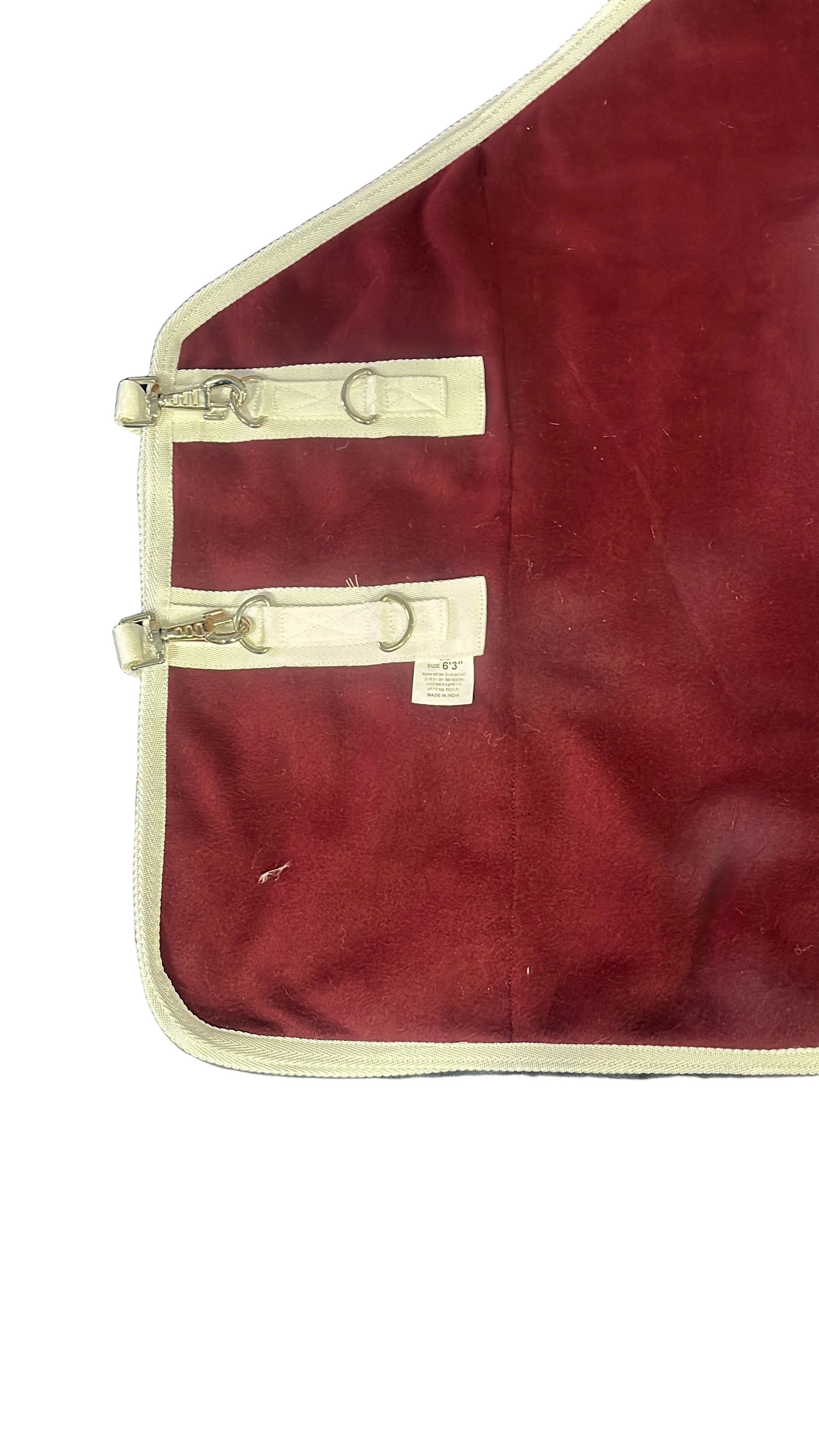 Horse 220 GSM Fleece Rug Taffeta Lining 4D Closure Cross Surcingle And Rubber Ring Maroon Silver