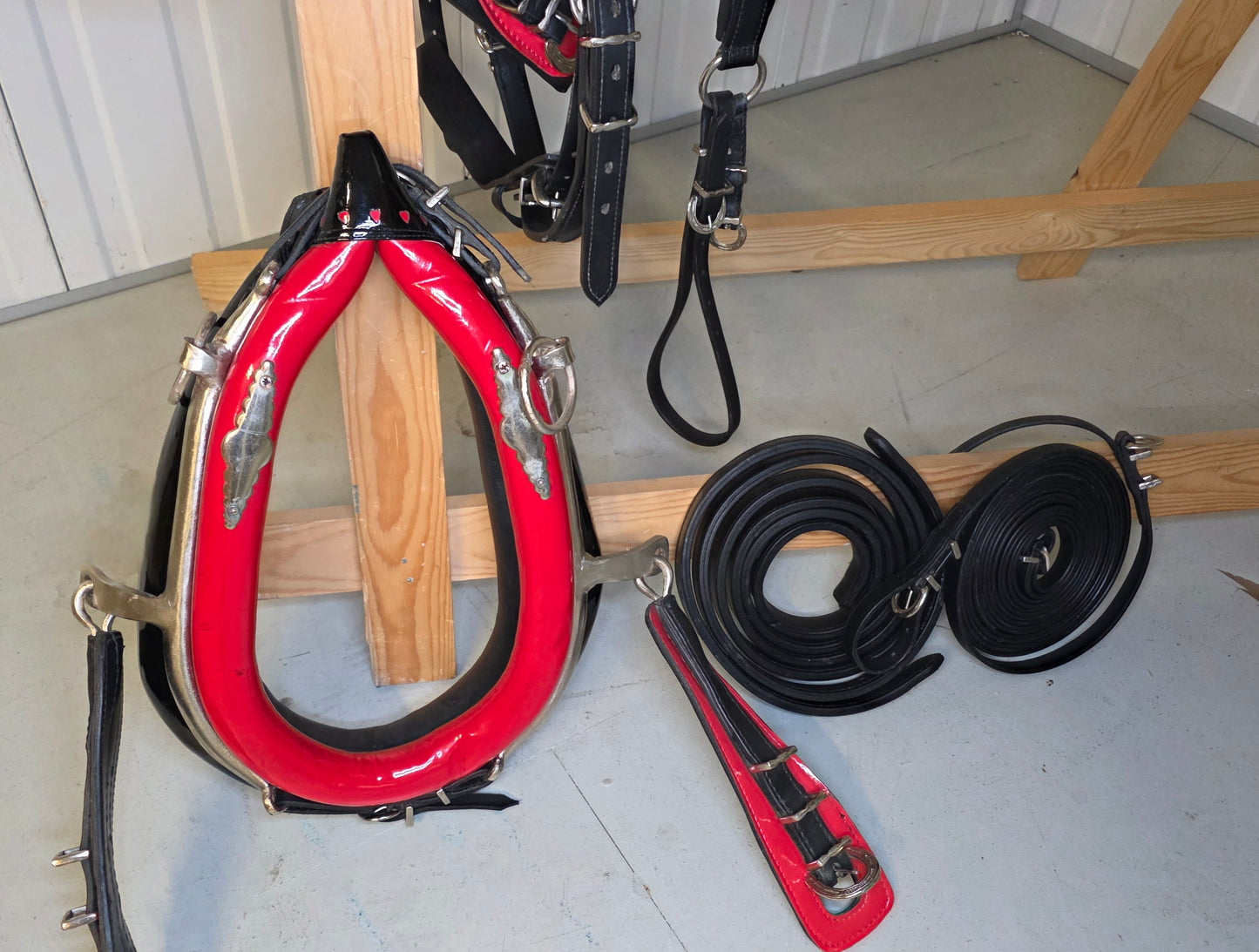 Trade Diddy Breeching harness Black and Red 