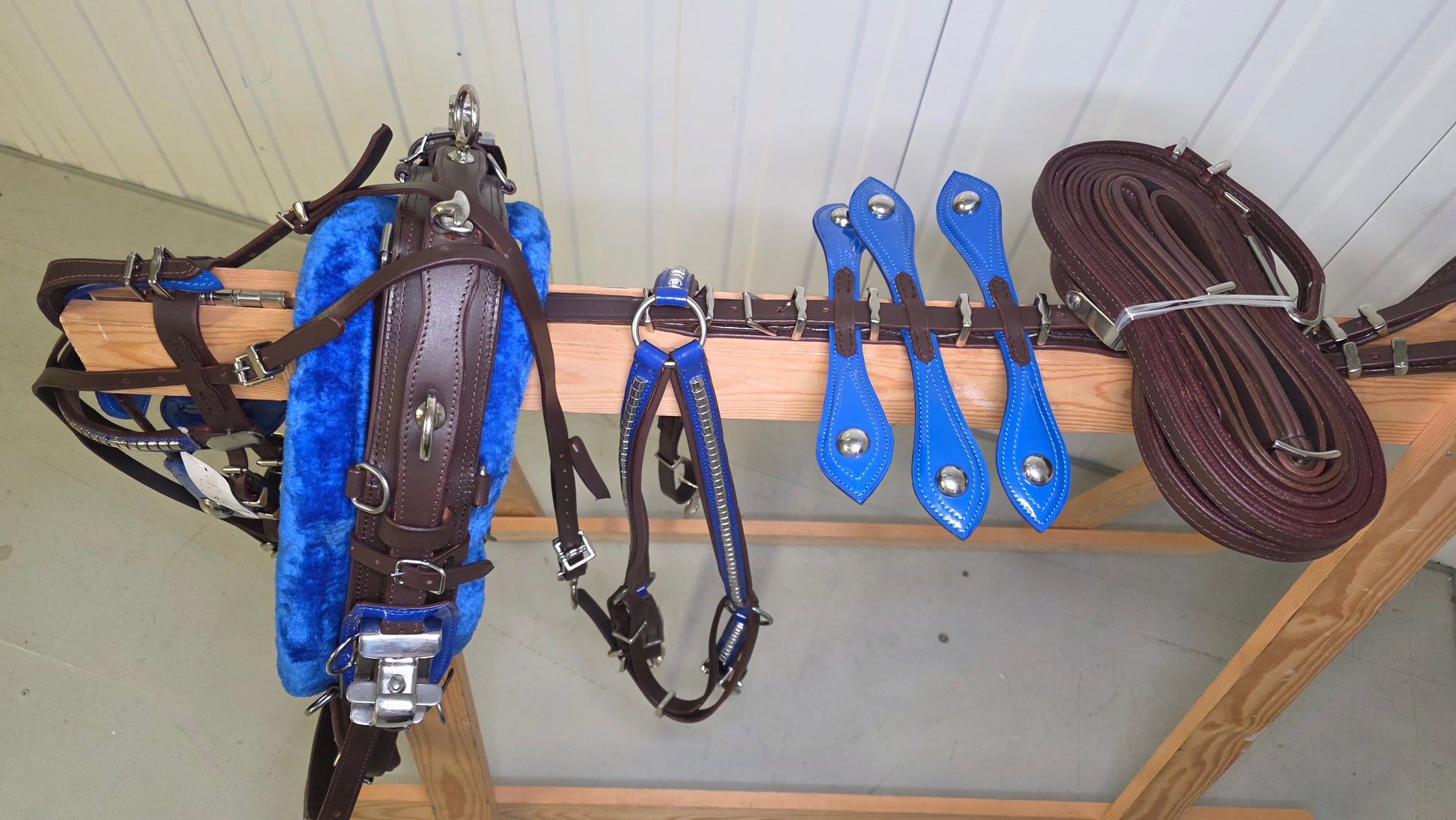 Leather Quick Hitch Trotting Driving Harness Padded Comfort Strong Fit Chrome Fittings Brown And Blue Color