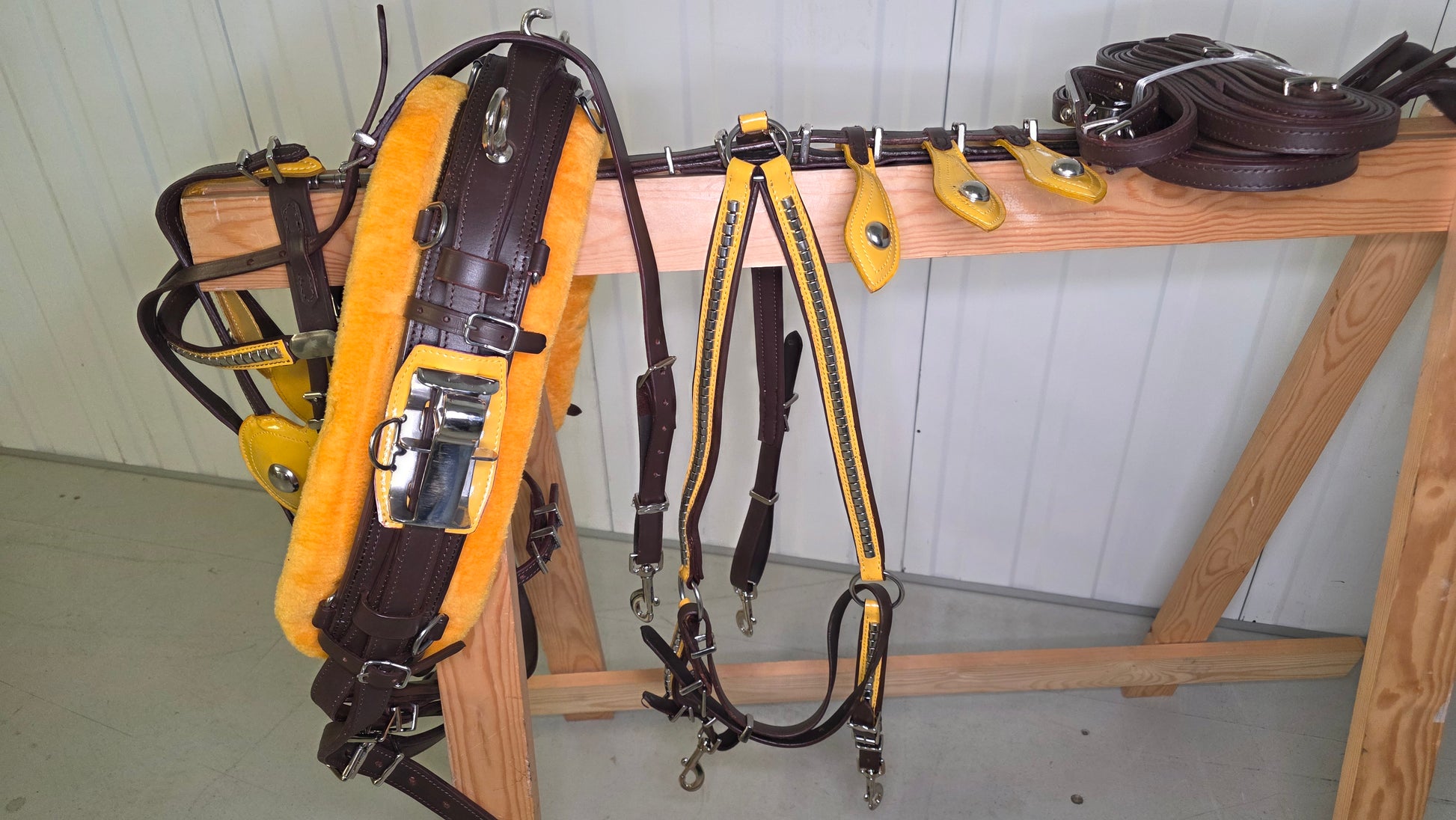 Leather Quick Hitch Trotting Driving Harness Padded Comfort Strong Fit Chrome Fittings Brown And Yellow Color