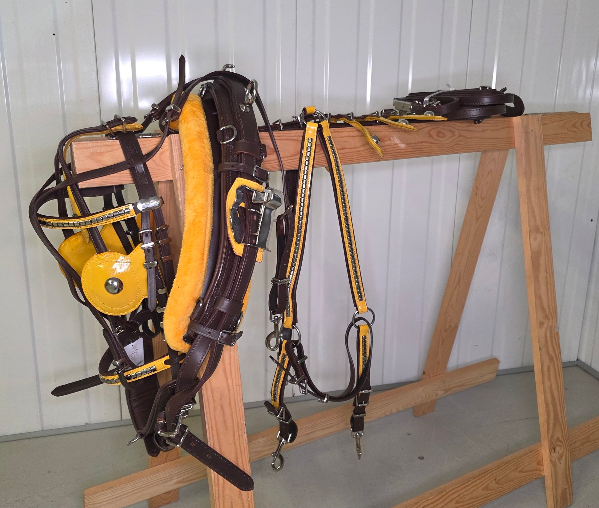 Leather Quick Hitch Trotting Driving Harness Padded Comfort Strong Fit Chrome Fittings Brown And Yellow Color
