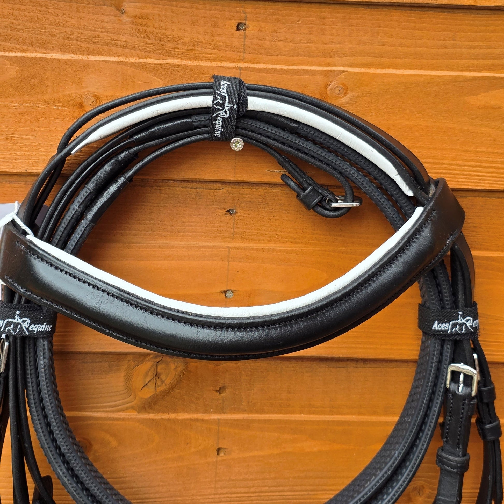 PremiumComfortHorseBridleBlackAndWhitePadded1.5InchNosebandwithRubberGripReinsandDetachableFlash2