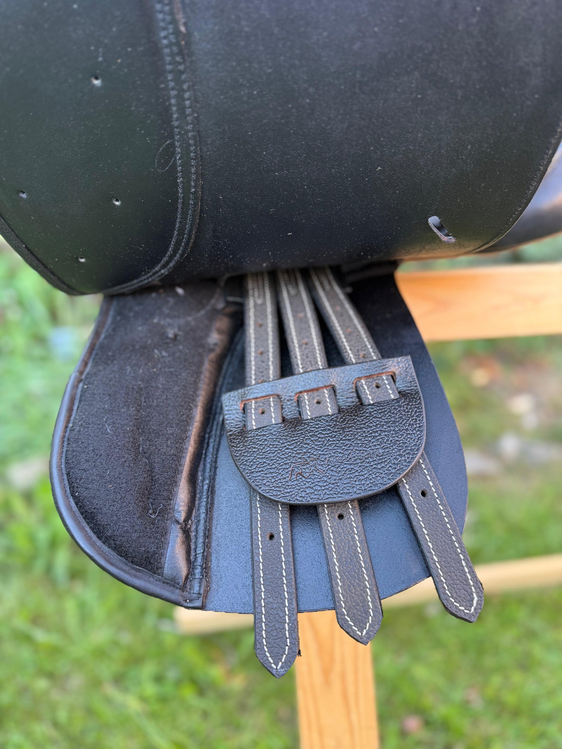 Premium Full Grain Black Leather Jumping English Saddle 16 and 17 Inch Comfortable Seat