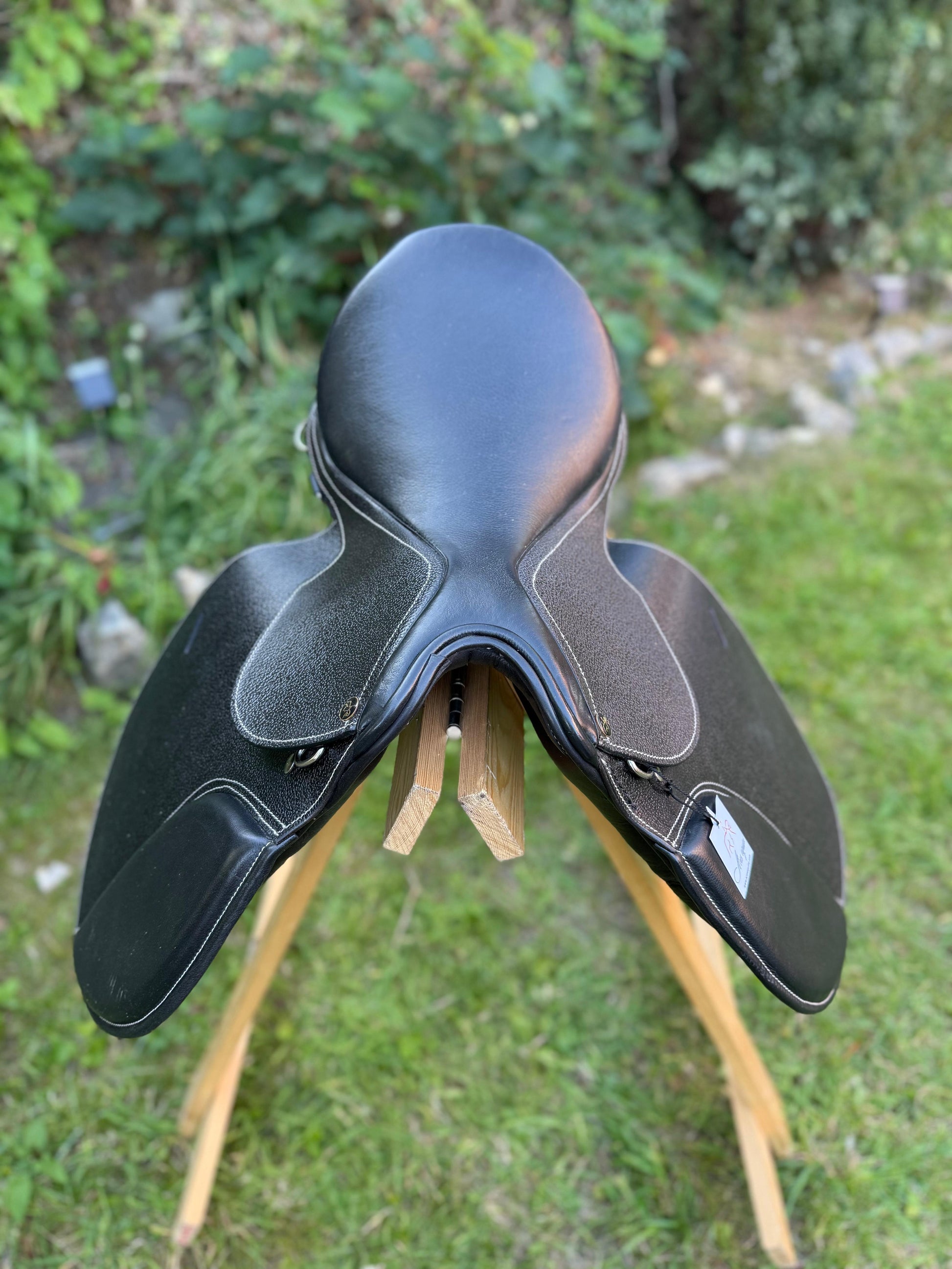 Premium Full Grain Black Leather Jumping English Saddle 16 and 17 Inch Comfortable Seat