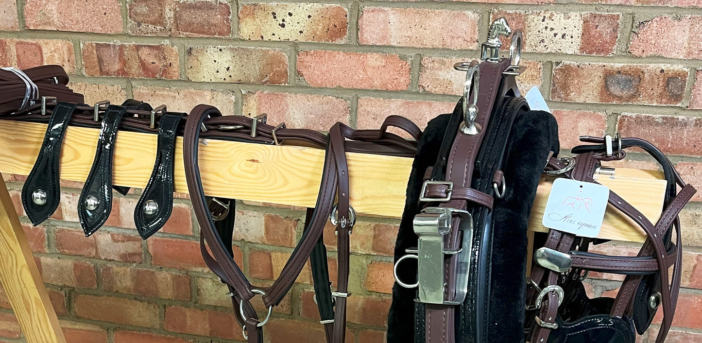 Quick Hitch Harness with Horse shoe fitting Brown and Black