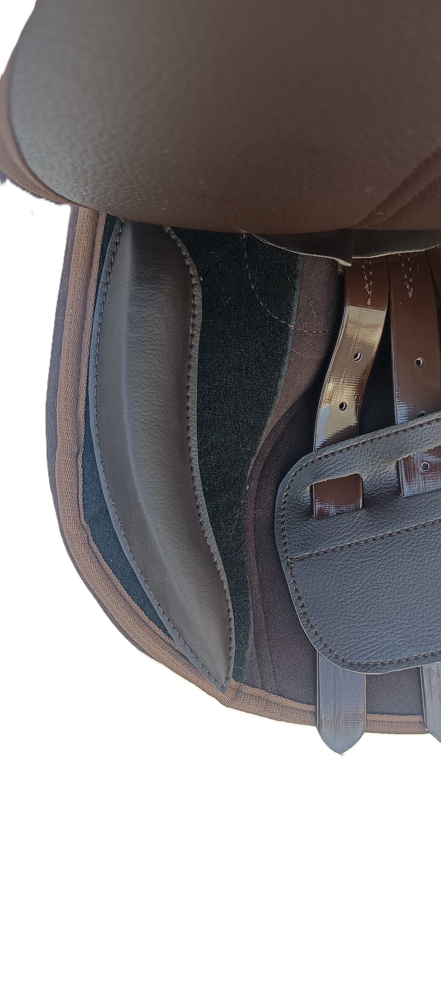 Synthetic_Leather_Self_Adjusting_All_Purpose_Brown_Saddle_with_5_Plate_Changeable_Gullet_Set