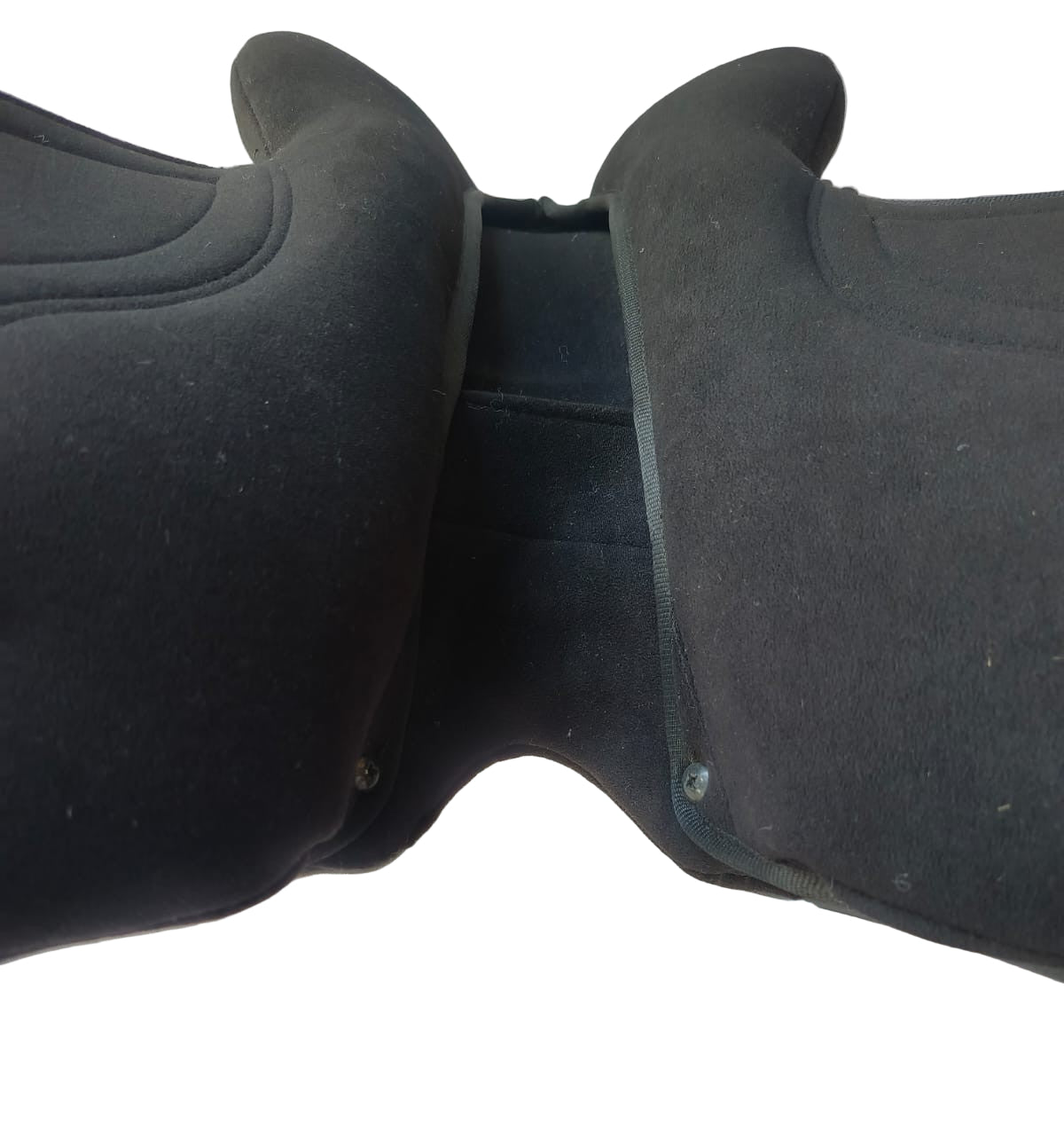 Synthetic Leather Self Adjusting All Purpose Saddle with Changeable Gullet Black size 14 15 16 and 17