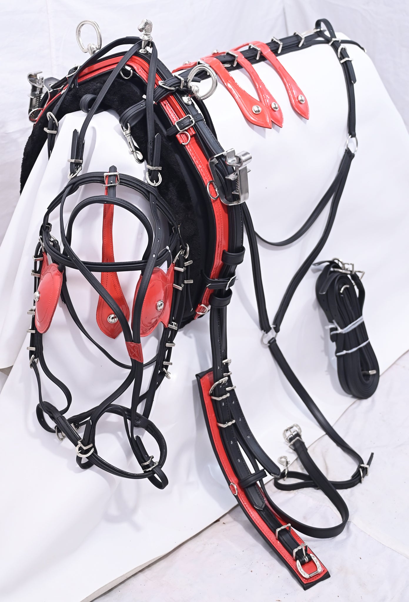 Quick Hitch Harness Set Black and Red