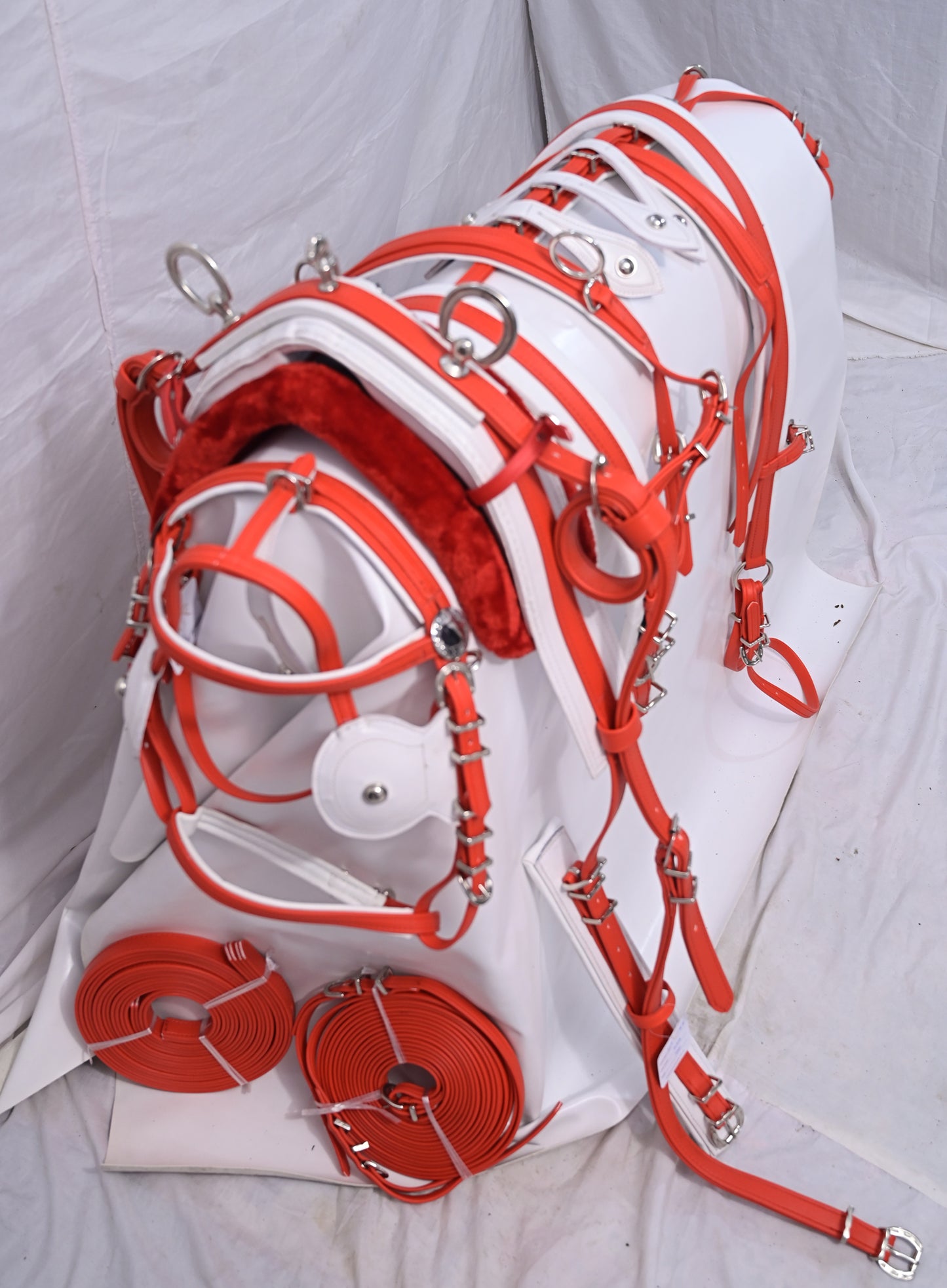 Breaching Tiedown Harness Red and White