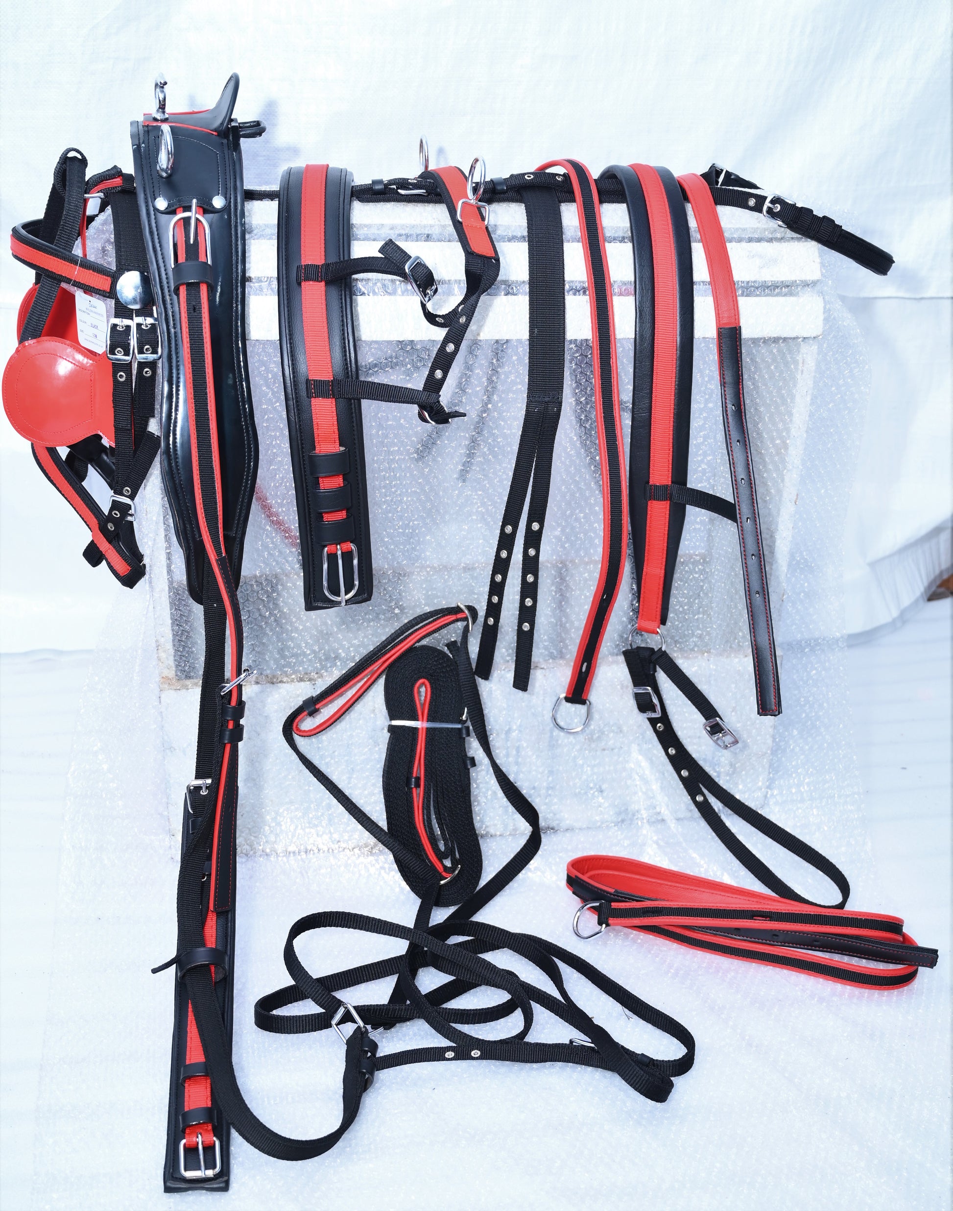 Deluxe-red-black nylon harness3.jpg