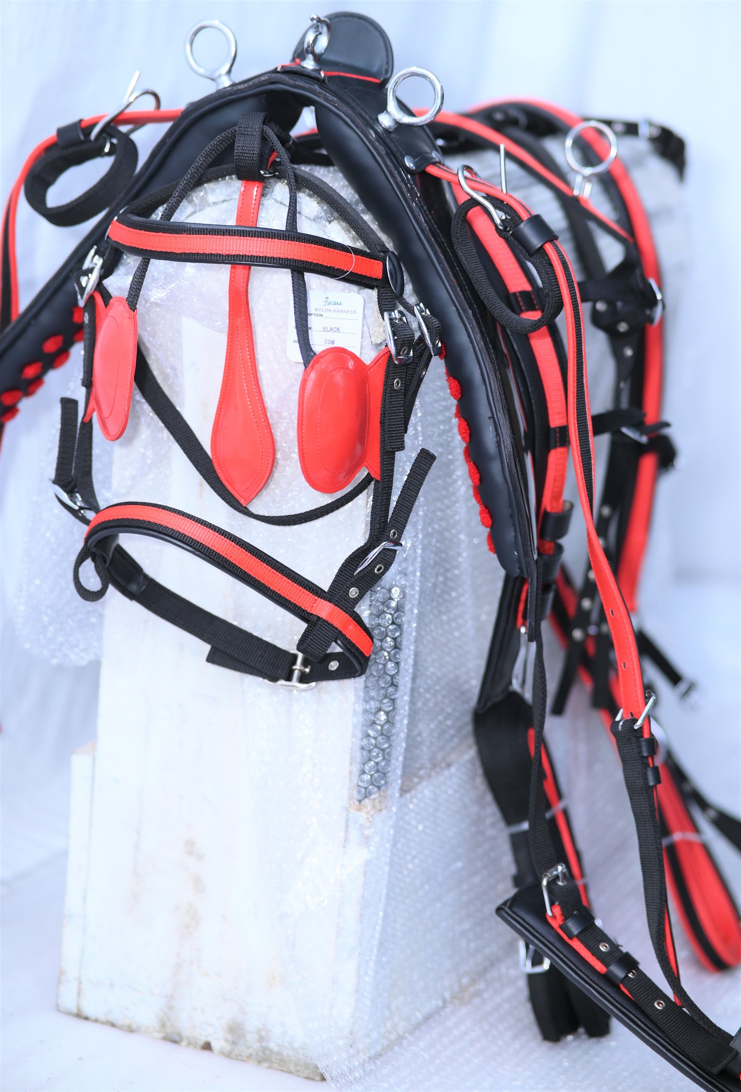 Deluxe-red-black nylon harness1.jpg